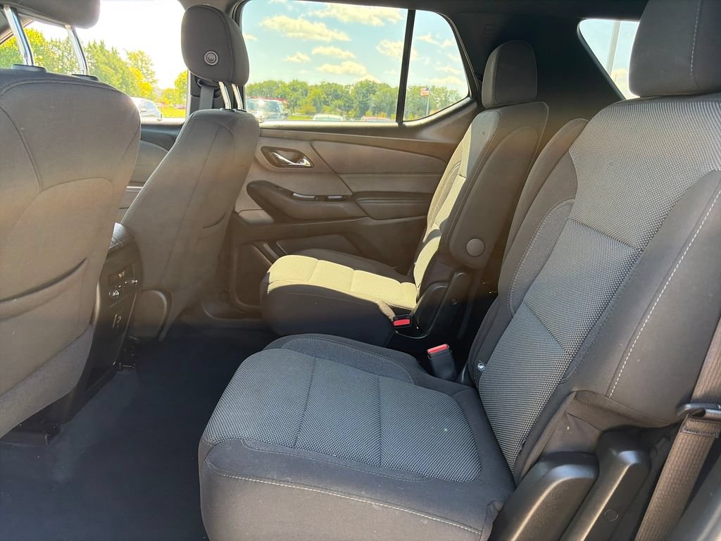 Used 2023 Chevrolet Traverse LT FWD image 27