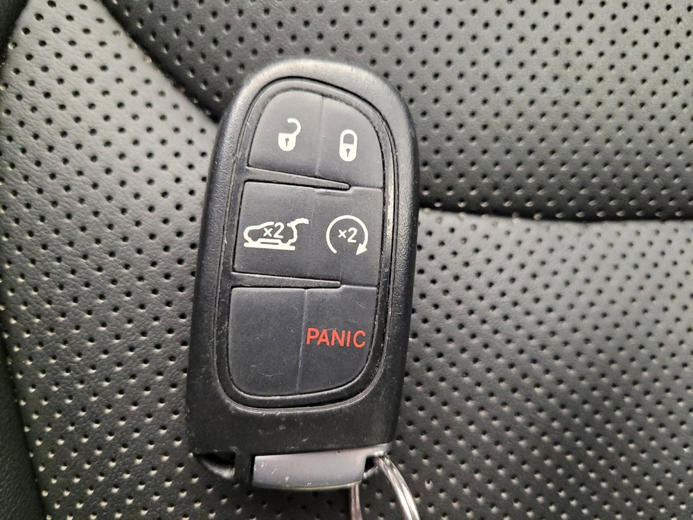 Used 2019 Jeep Cherokee High Altitude image 32