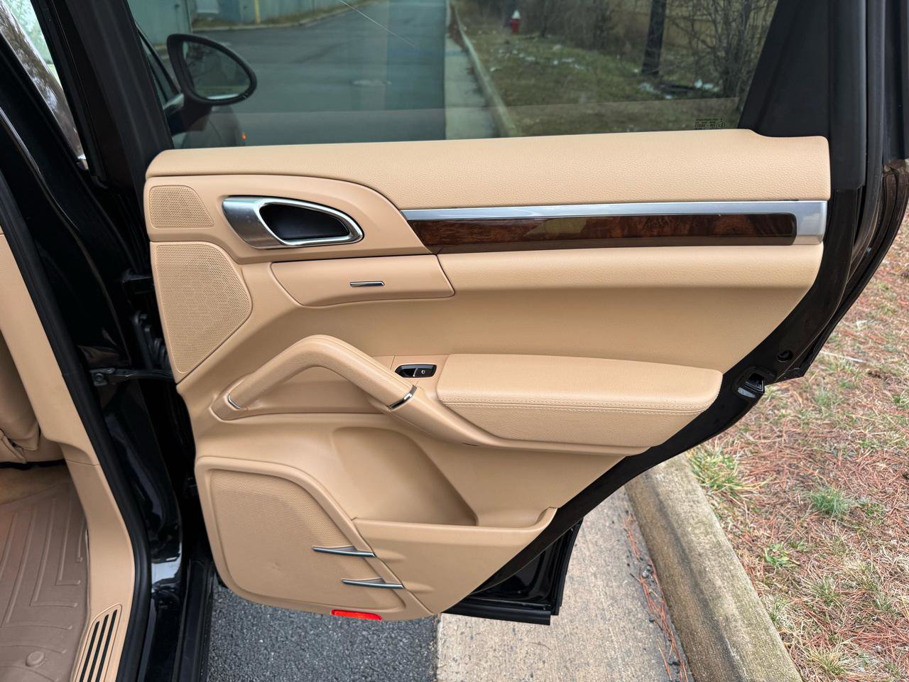 Used 2012 Porsche Cayenne image 29