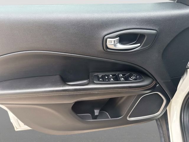 Used 2020 Jeep Compass Limited AWD/4WD image 11