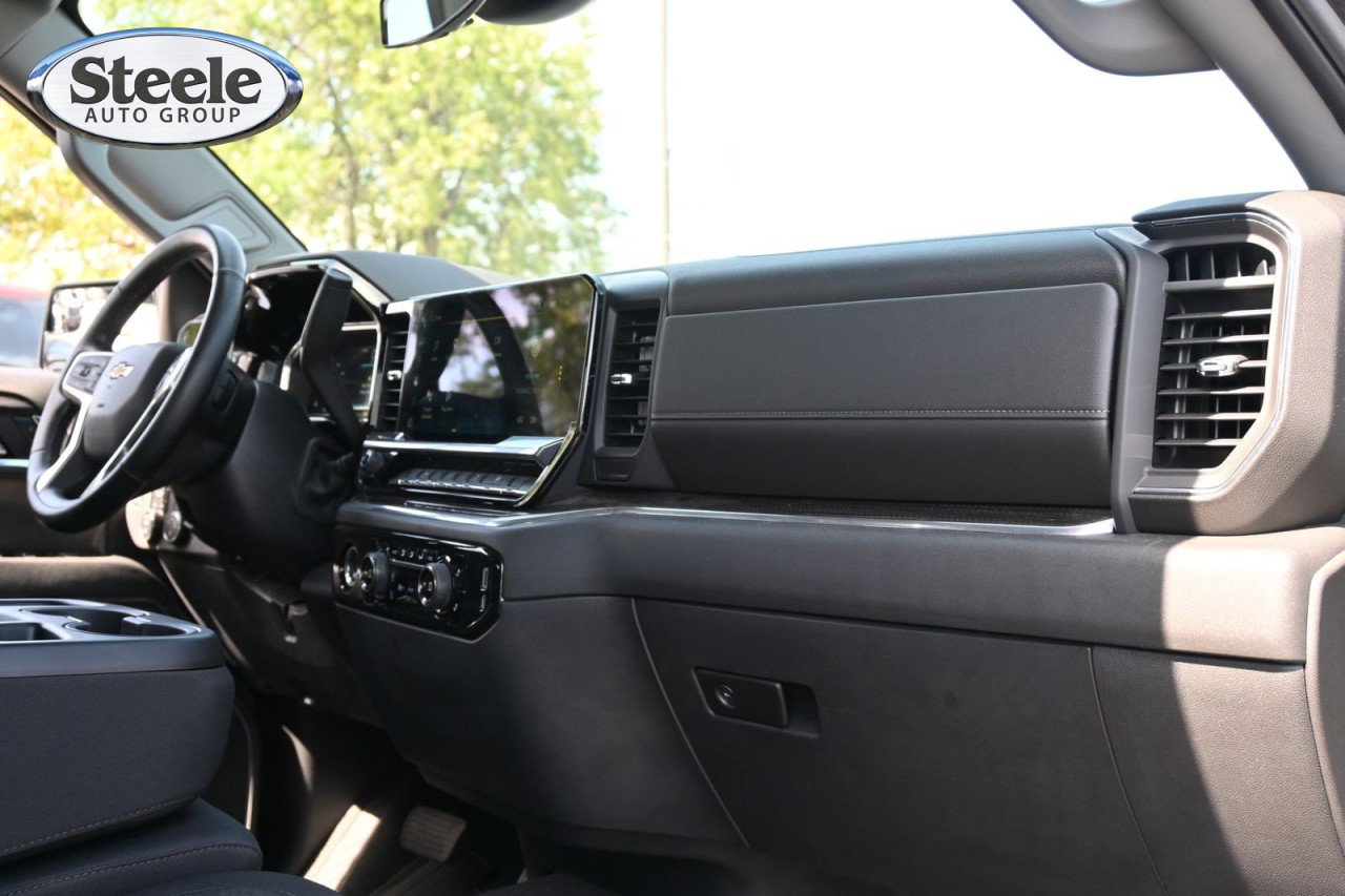Certified 2024 Chevrolet Silverado 1500 LT AWD/4WD image 24