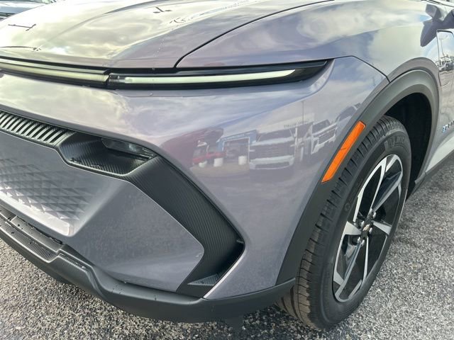 New 2026 Chevrolet Equinox EV LT image 9