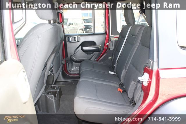 Used 2021 Jeep Wrangler Unlimited Sport image 32