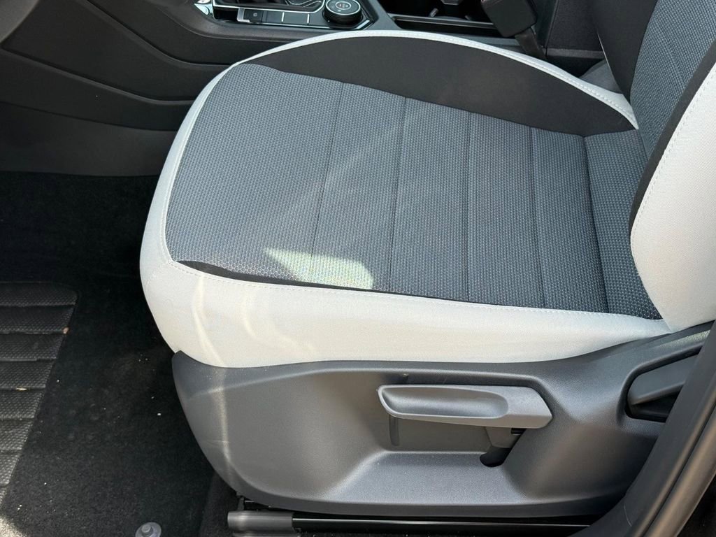 Certified 2025 Volkswagen Taos S image 22