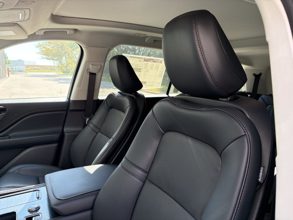 New 2027 Lincoln Aviator AWD w/ Jet Appearance Package image 11