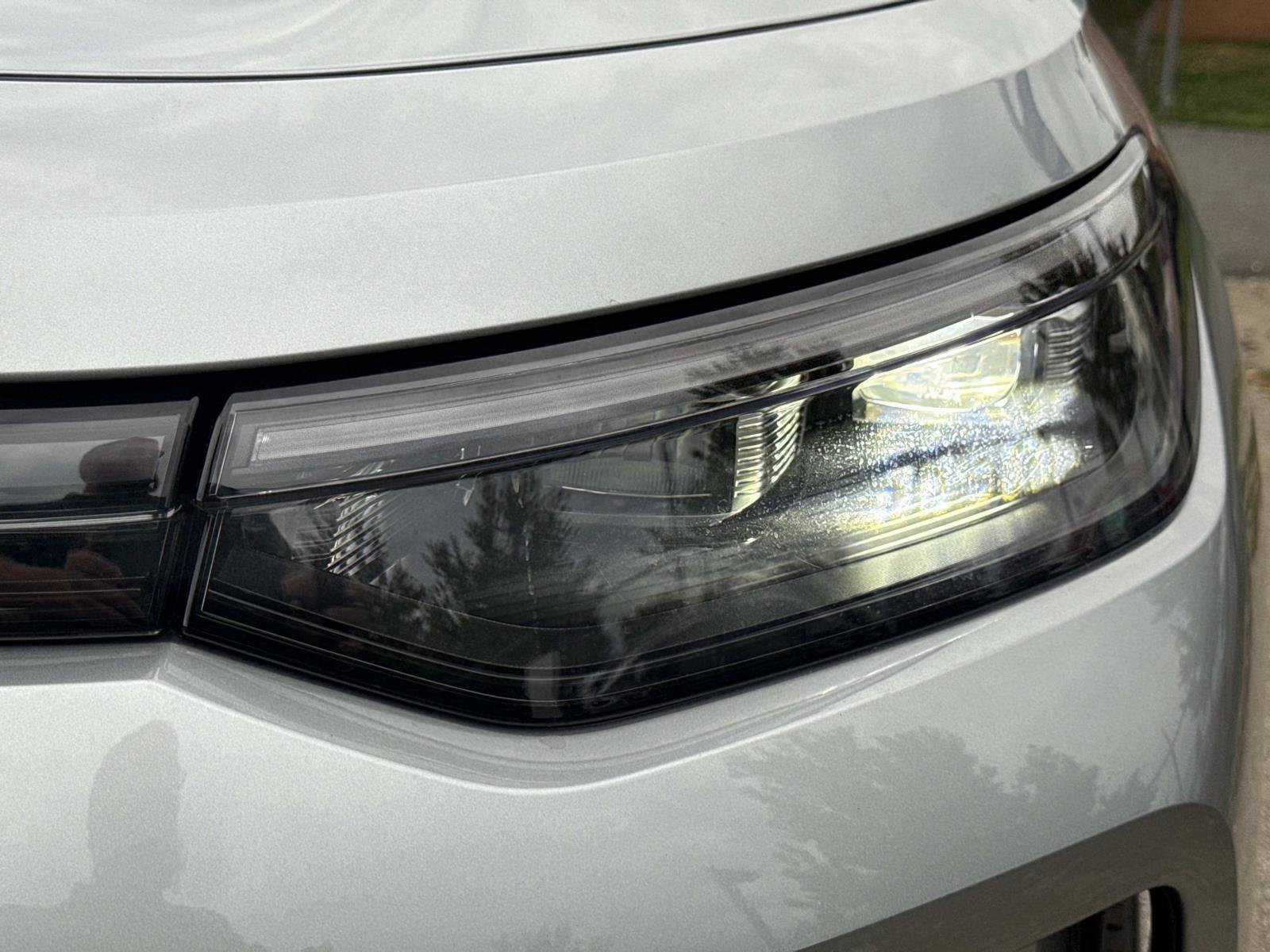 Used 2025 Volkswagen Tiguan SE AWD/4WD image 12