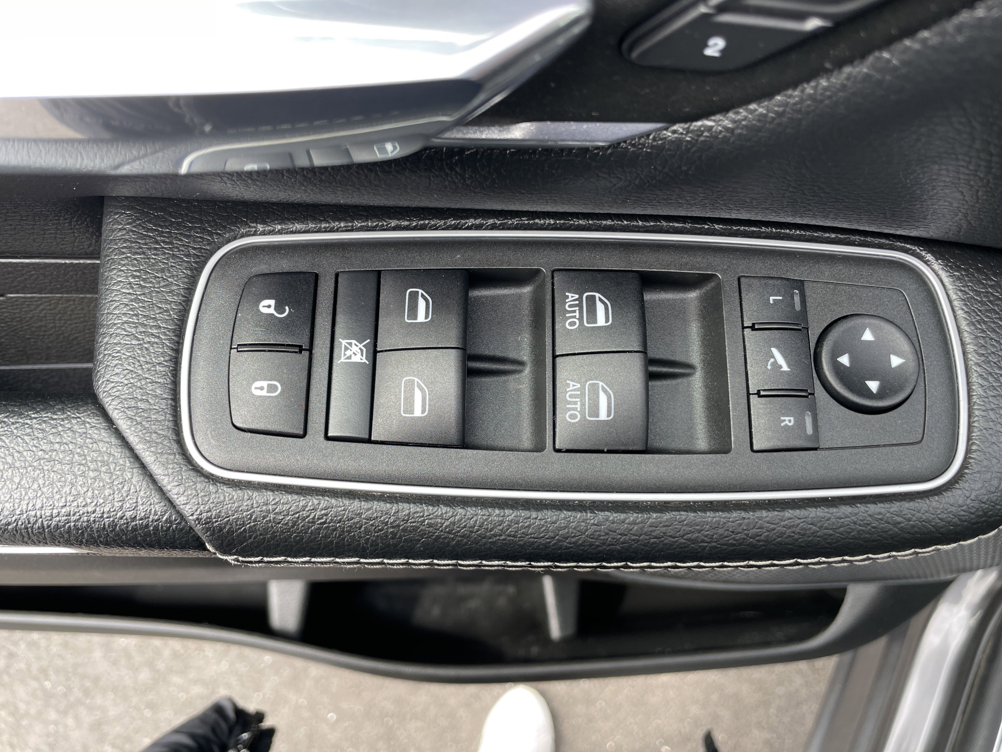 Certified 2022 RAM 1500 Laramie image 36