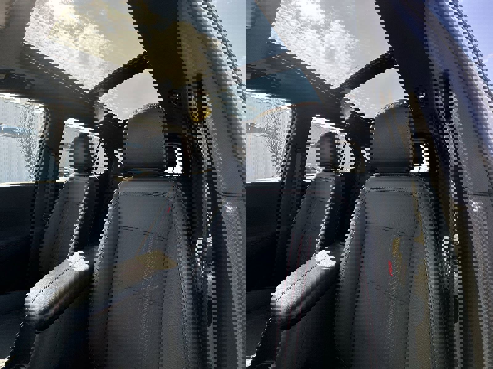 Used 2022 Chevrolet Equinox RS w/ LPO, Floor Liner Package FWD image 18