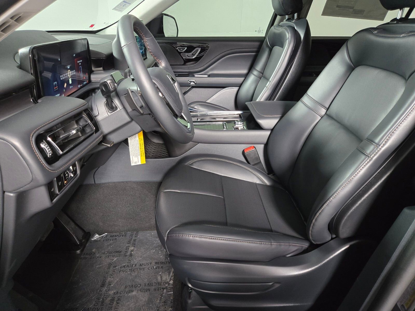 New 2026 Lincoln Aviator AWD w/ Jet Appearance Package image 12