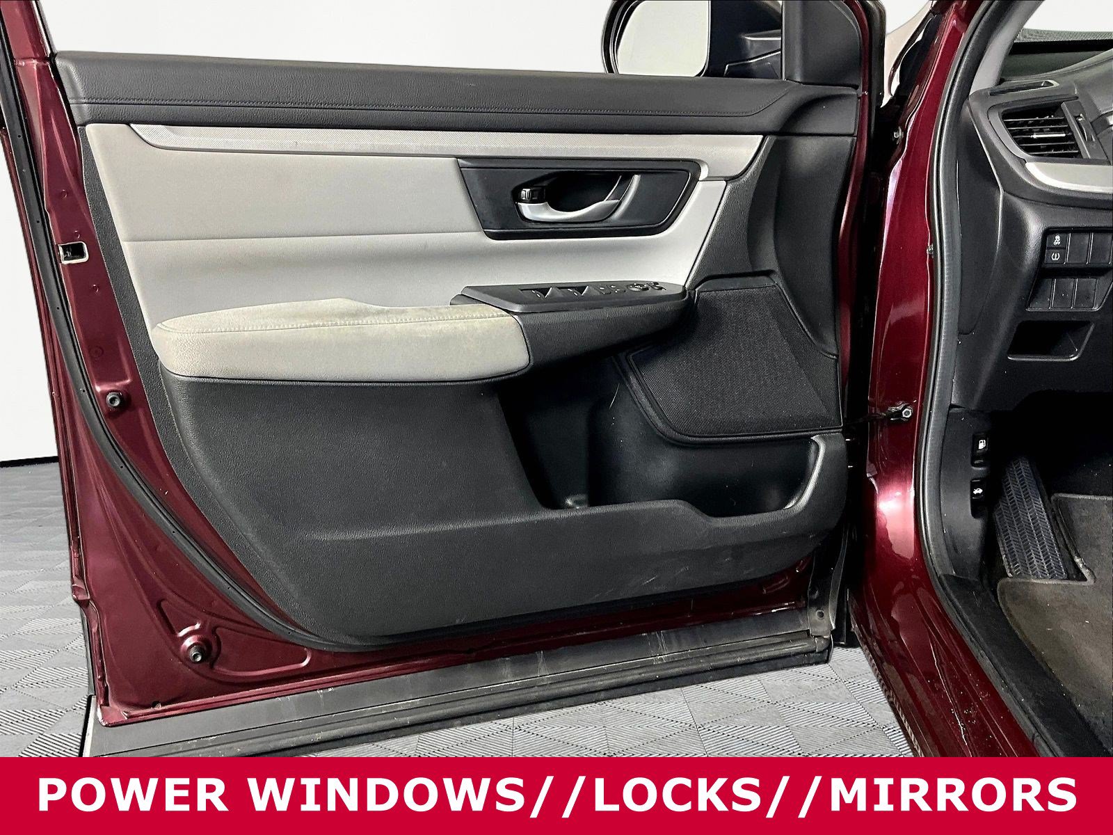 Used 2018 Honda CR-V LX image 20