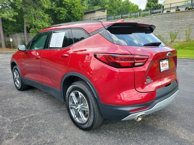 Used 2024 Chevrolet Blazer LT w/ Convenience Package FWD image 3