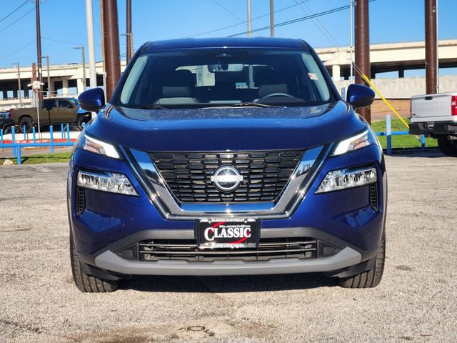 Used 2023 Nissan Rogue SV video 2