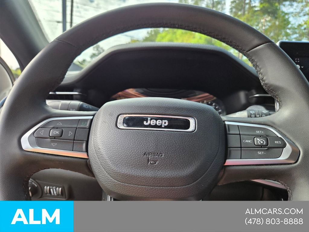 Used 2024 Jeep Compass Latitude image 22