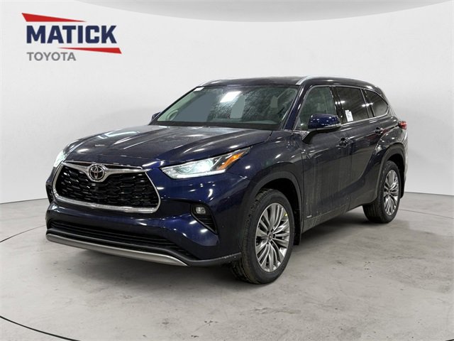 New 2026 Toyota Highlander Platinum image 3