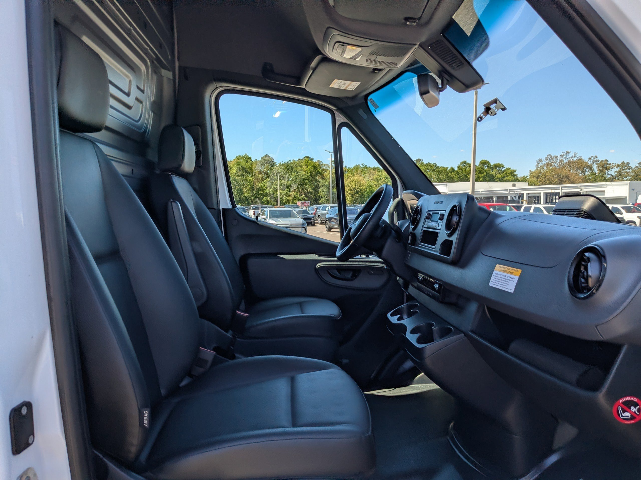 Used 2025 Mercedes-Benz Sprinter 2500 image 13