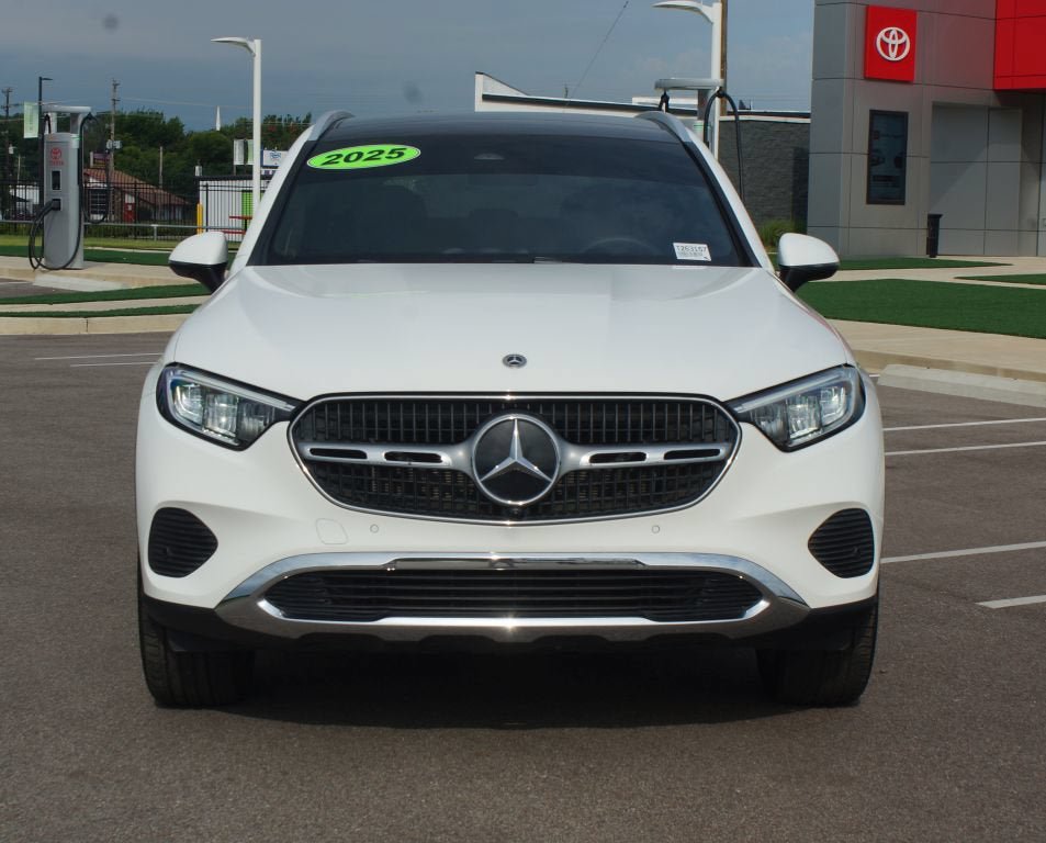 Used 2025 Mercedes-Benz GLC 300 image 24
