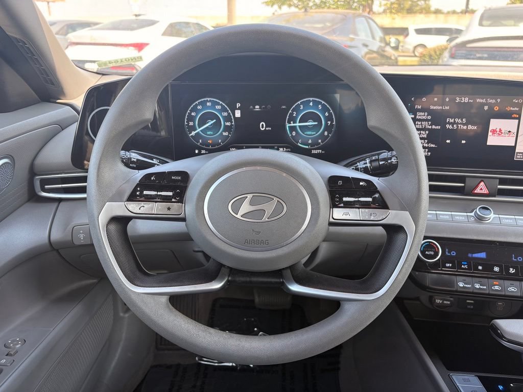 Used 2024 Hyundai Elantra SEL FWD image 13