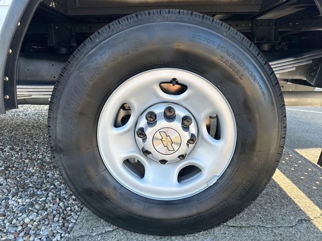New 2024 Chevrolet Express 3500 w/ Power Convenience Package image 28