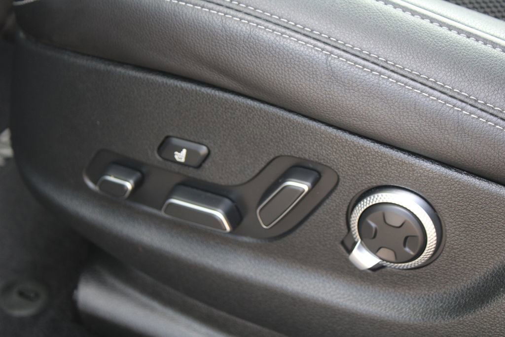 Used 2023 Genesis GV70 2.5T w/ Sport Prestige Package image 24