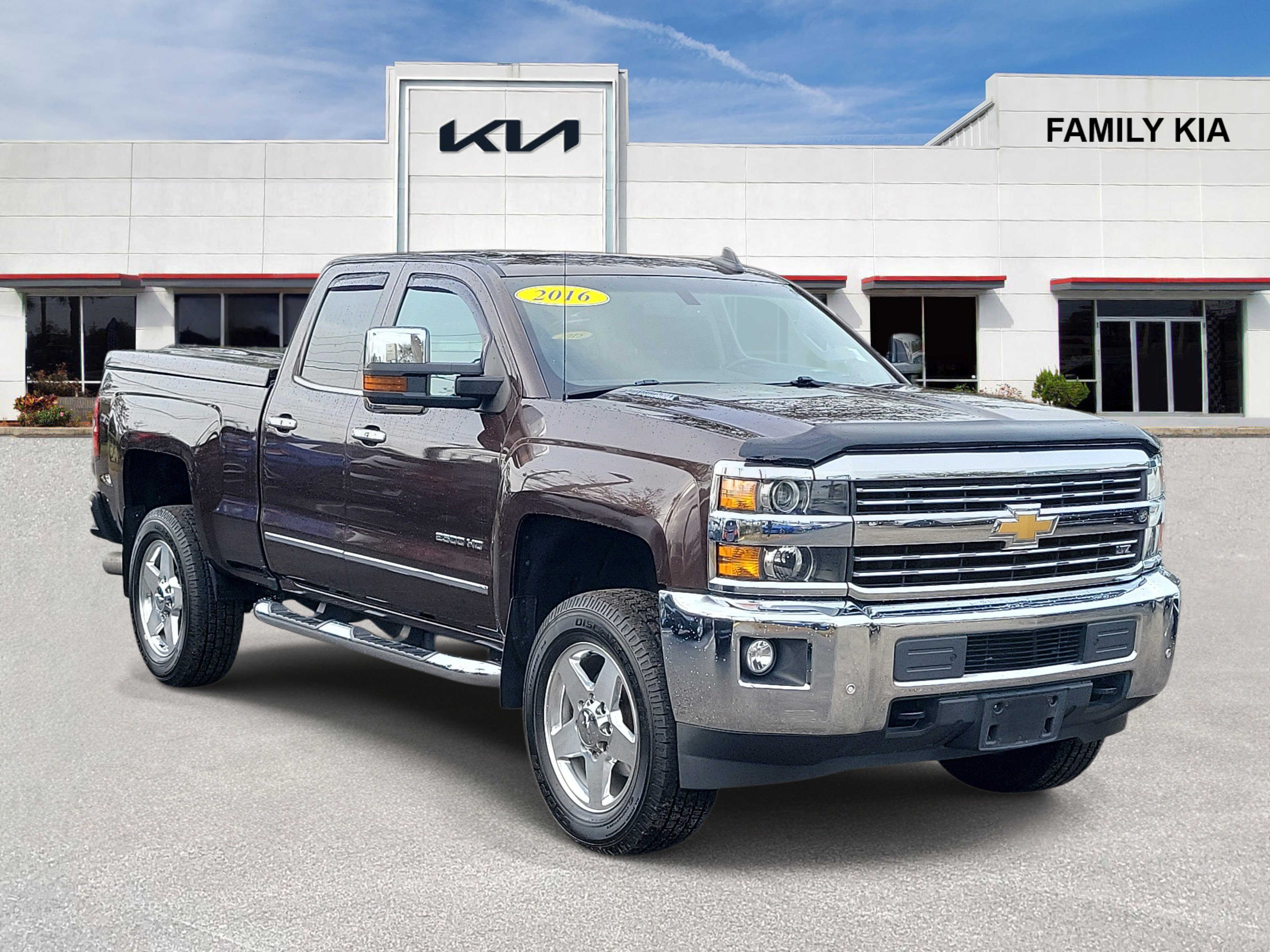 Used 2016 Chevrolet Silverado 2500 LTZ w/ LTZ Plus Package image 1