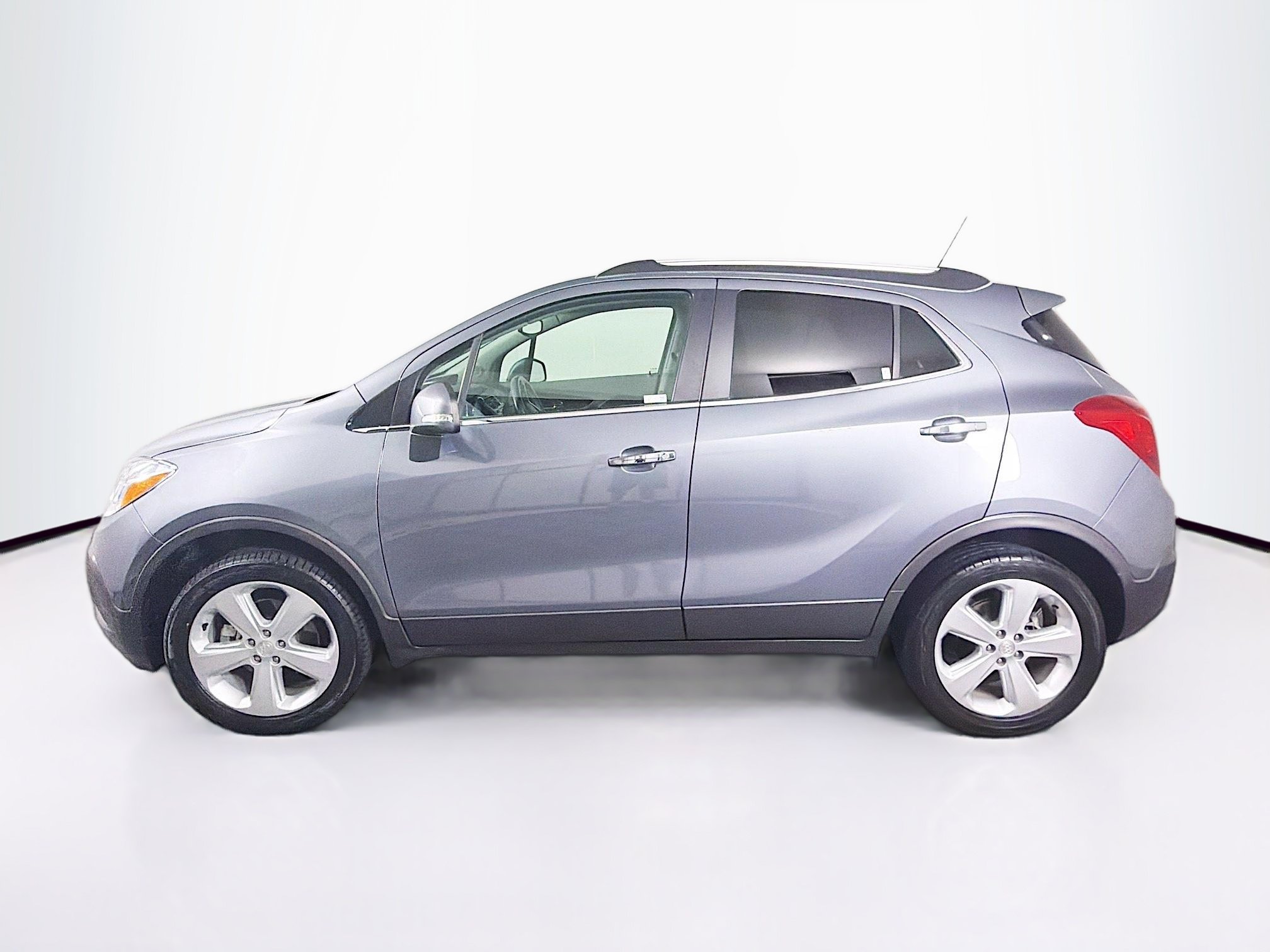 Used 2015 Buick Encore FWD image 4