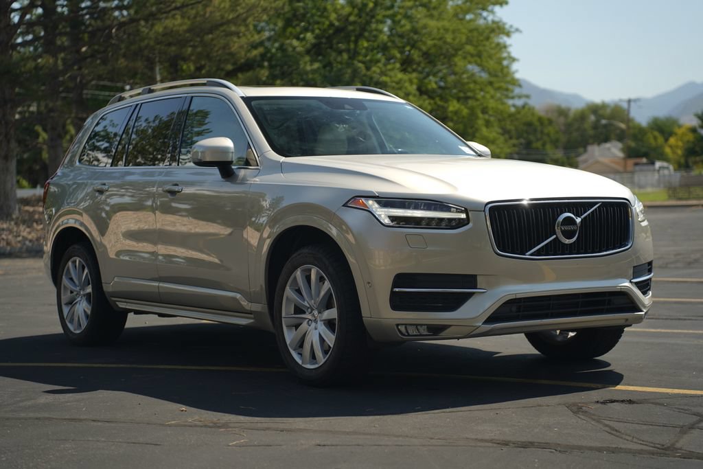 Used 2016 Volvo XC90 T6 Momentum w/ Momentum Plus Package AWD/4WD image 7