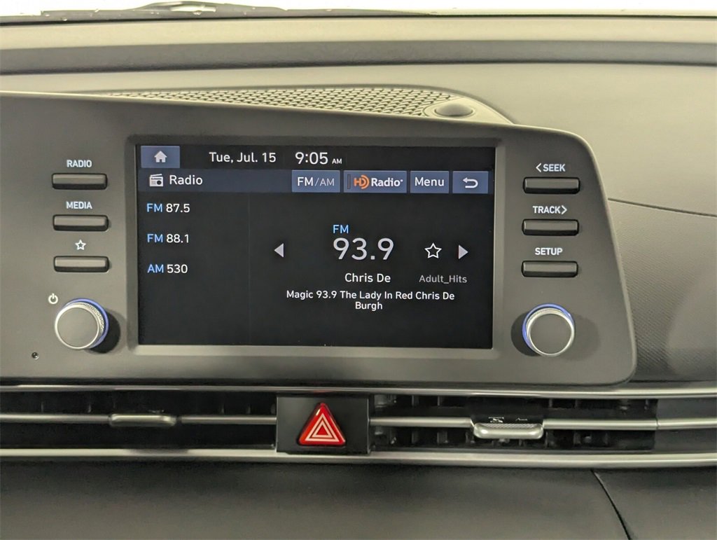 Certified 2025 Hyundai Elantra SE image 19