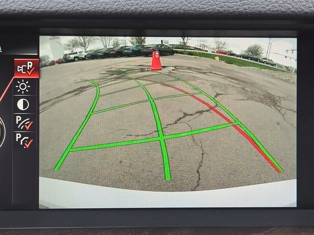 Used 2016 BMW 528i Sedan image 11