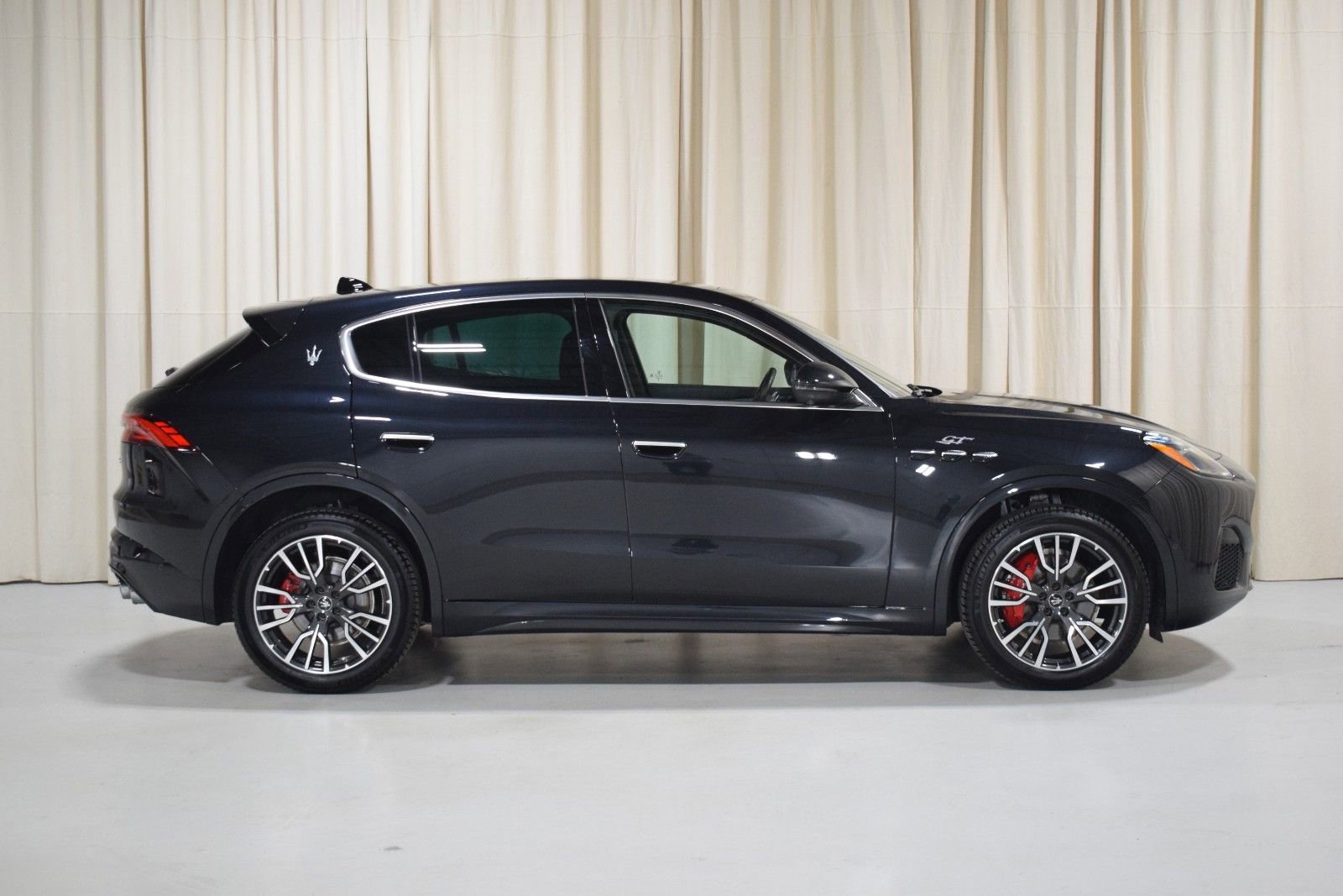 Certified 2024 Maserati Grecale Modena AWD/4WD image 16