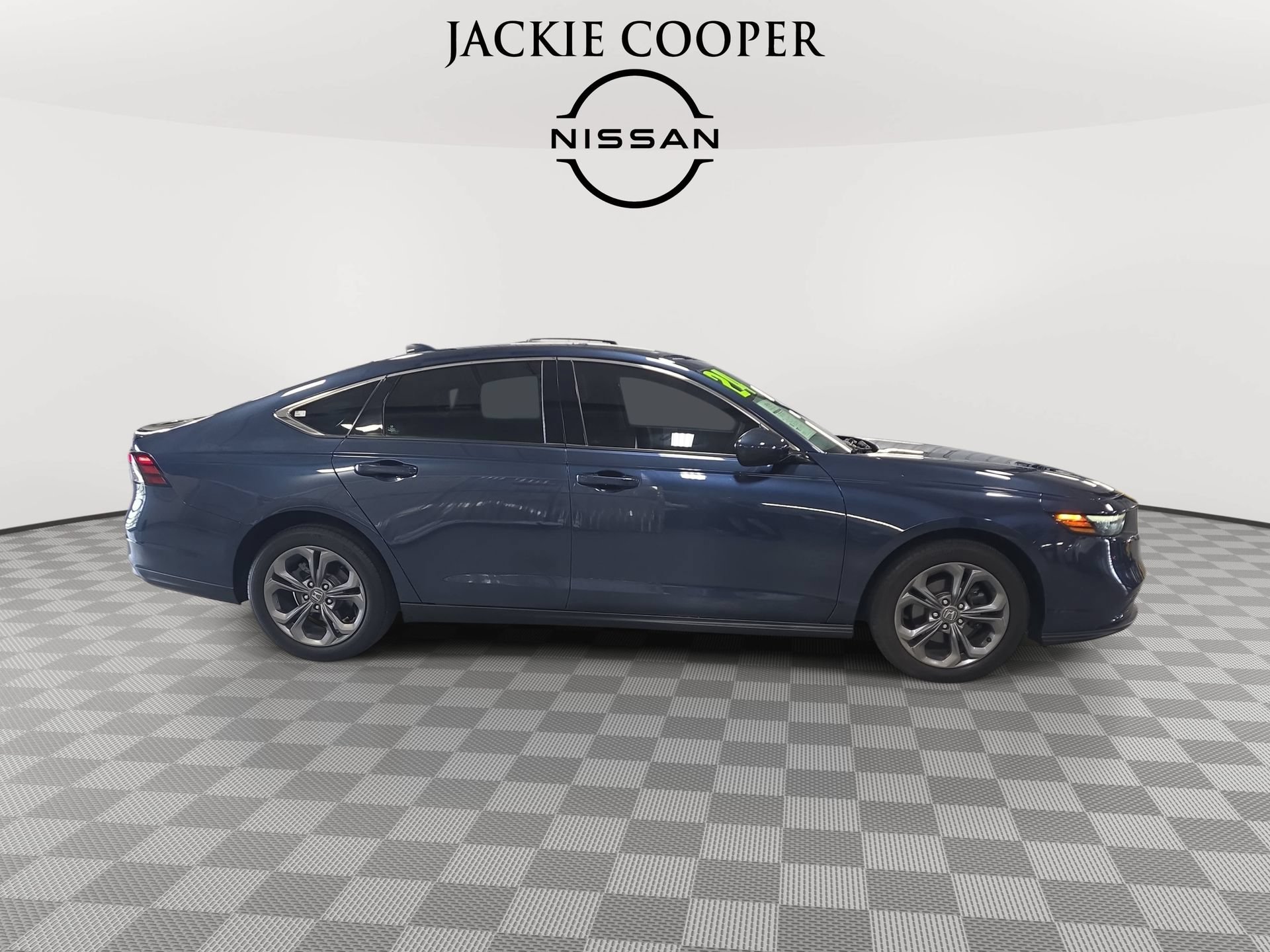 Used 2024 Honda Accord EX image 4