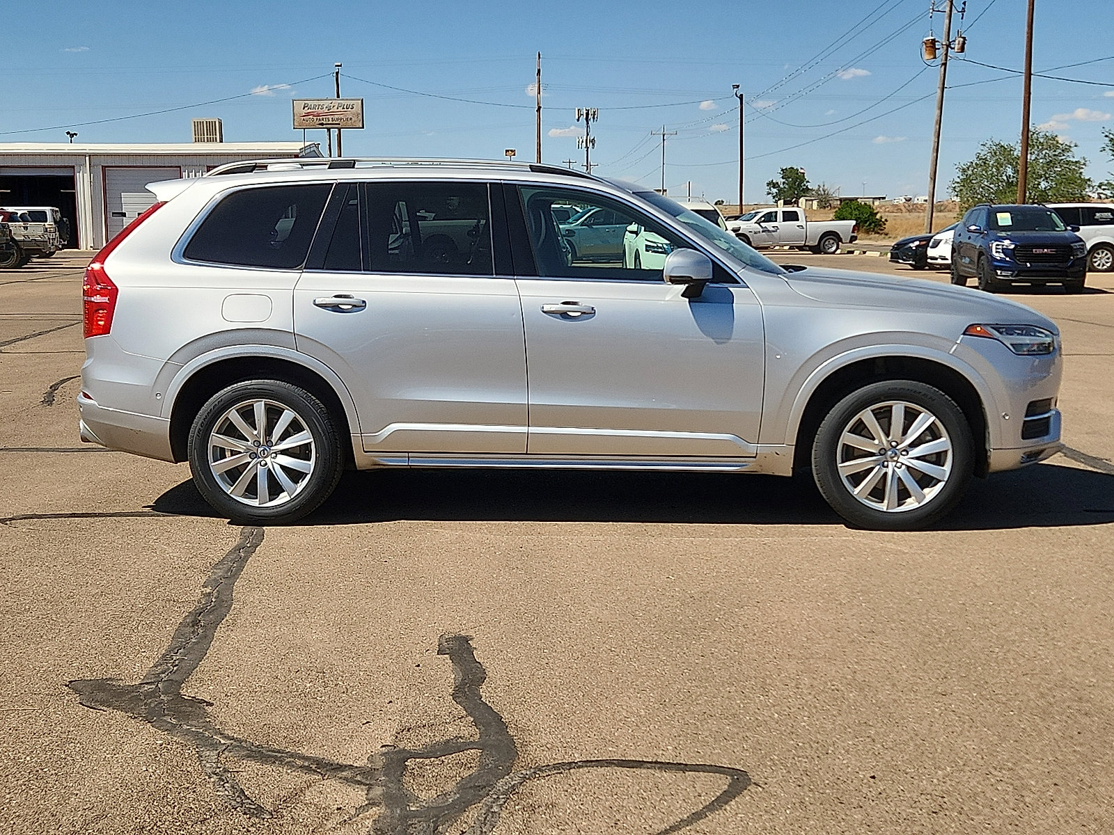 Used 2018 Volvo XC90 T5 Momentum w/ Convenience Package FWD image 5