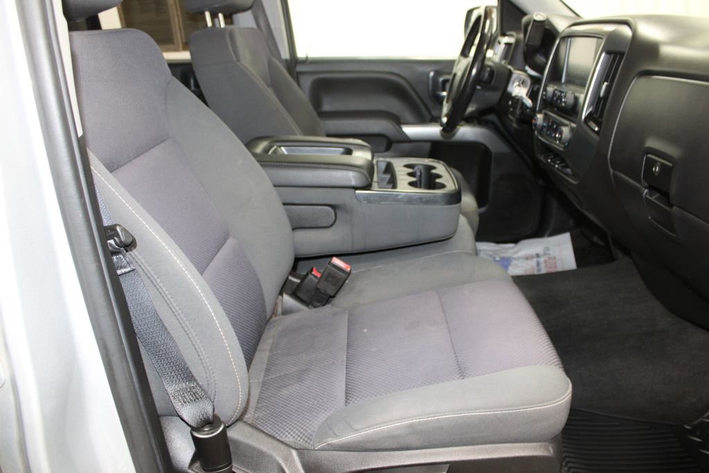 Used 2018 Chevrolet Silverado 1500 LT AWD/4WD image 29