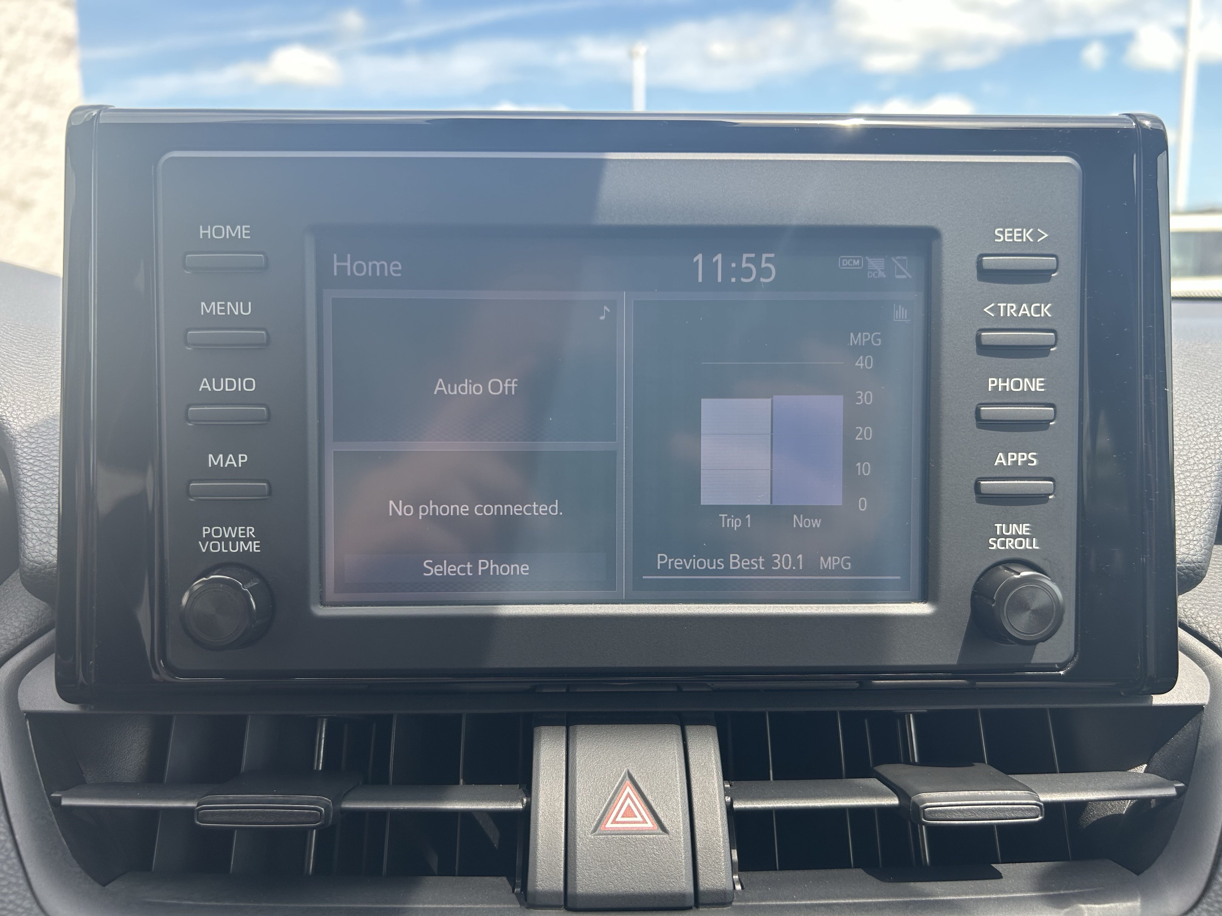 Used 2019 Toyota RAV4 LE AWD/4WD image 26