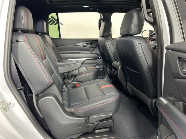 Used 2024 Chevrolet Traverse RS image 13