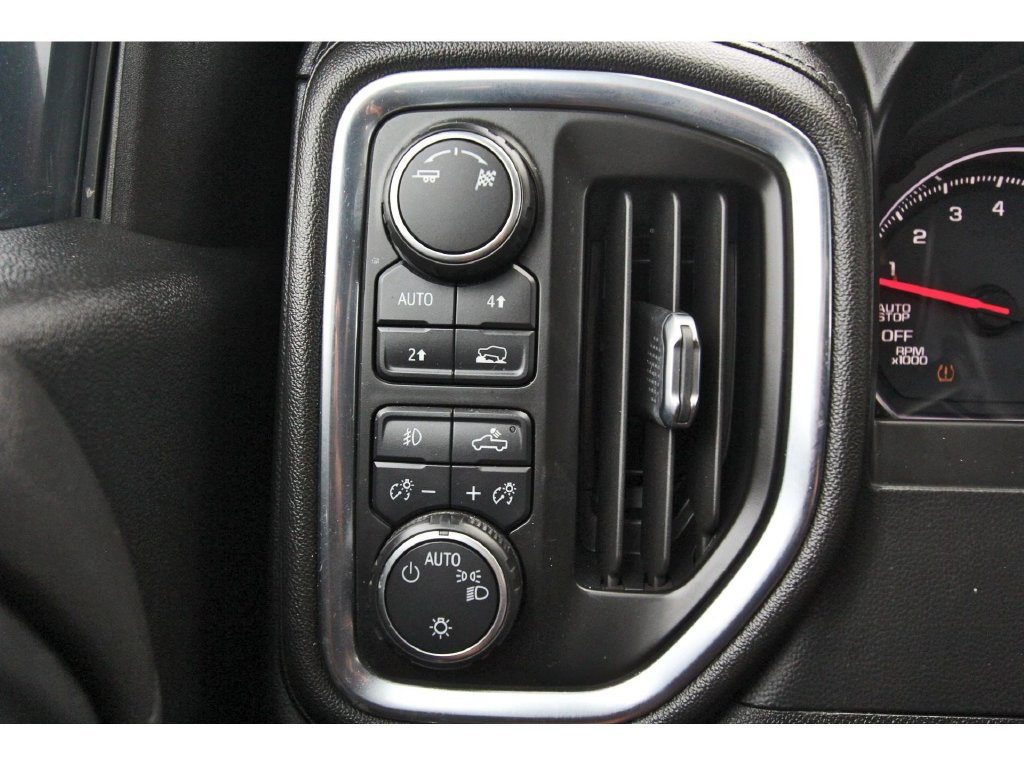 Used 2019 Chevrolet Silverado 1500 RST AWD/4WD image 18
