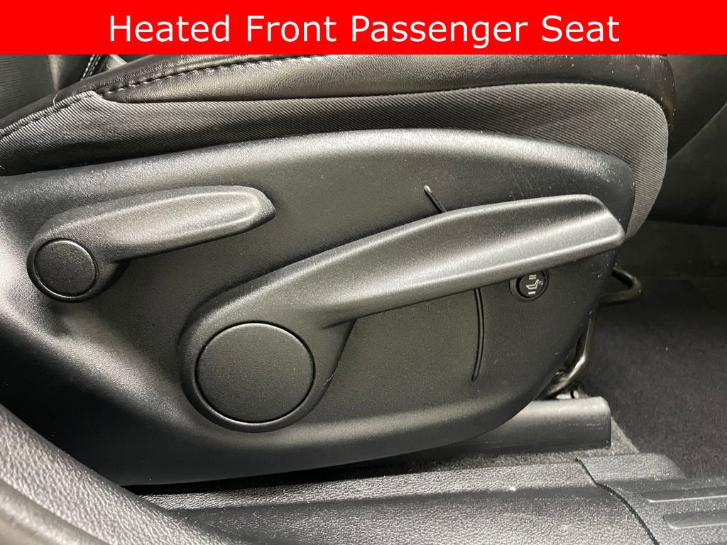 Used 2019 Jeep Cherokee Latitude Plus AWD/4WD image 37