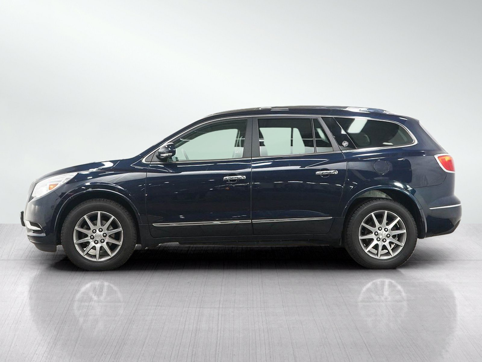 Used 2017 Buick Enclave Leather w/ Trailering Package AWD/4WD image 2
