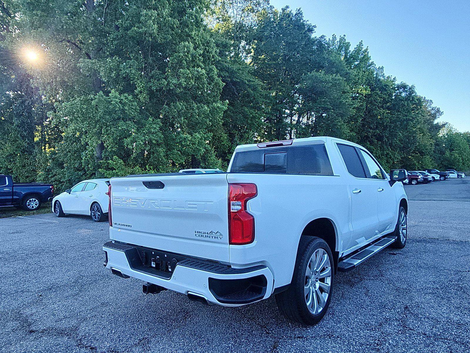 Used 2019 Chevrolet Silverado 1500 High Country AWD/4WD image 5