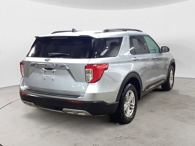 Used 2023 Ford Explorer XLT w/ Equipment Group 202A image 5