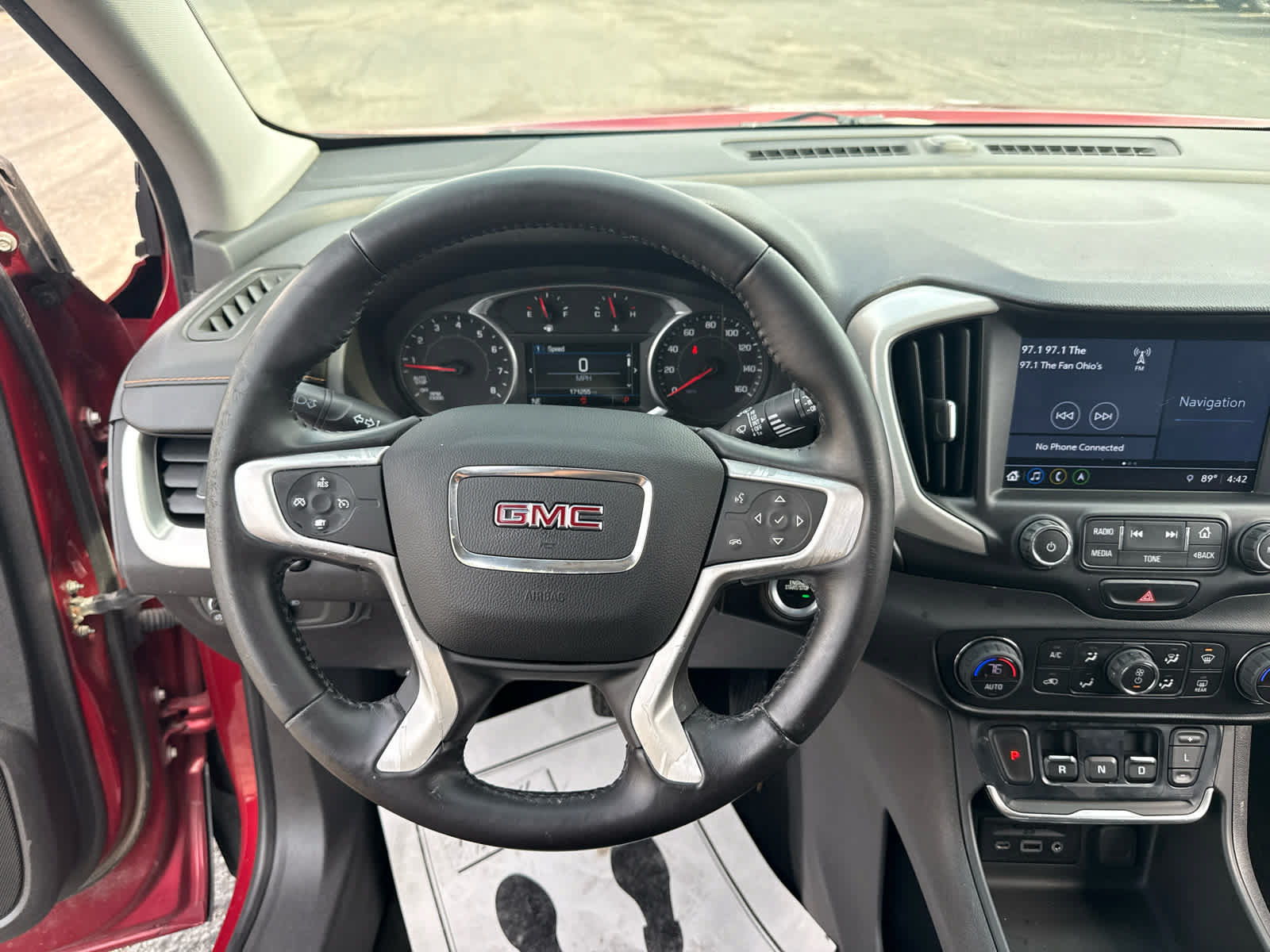 Used 2018 GMC Terrain SLE w/ Driver Convenience Package FWD image 15