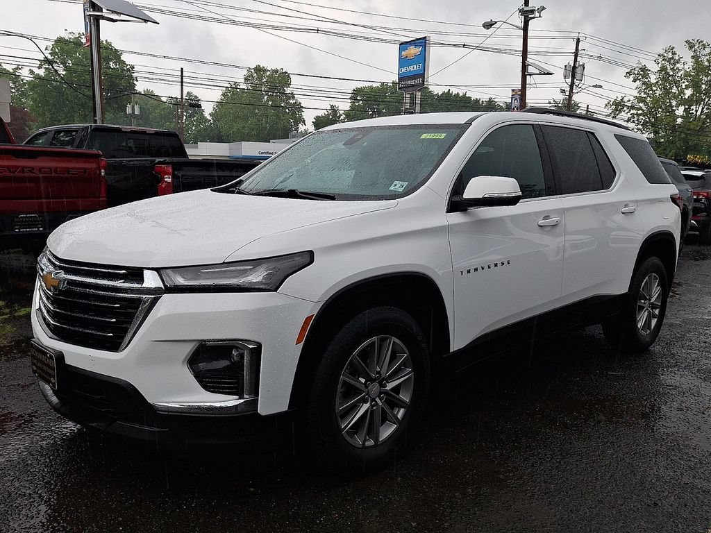 Certified 2023 Chevrolet Traverse LT AWD/4WD image 3