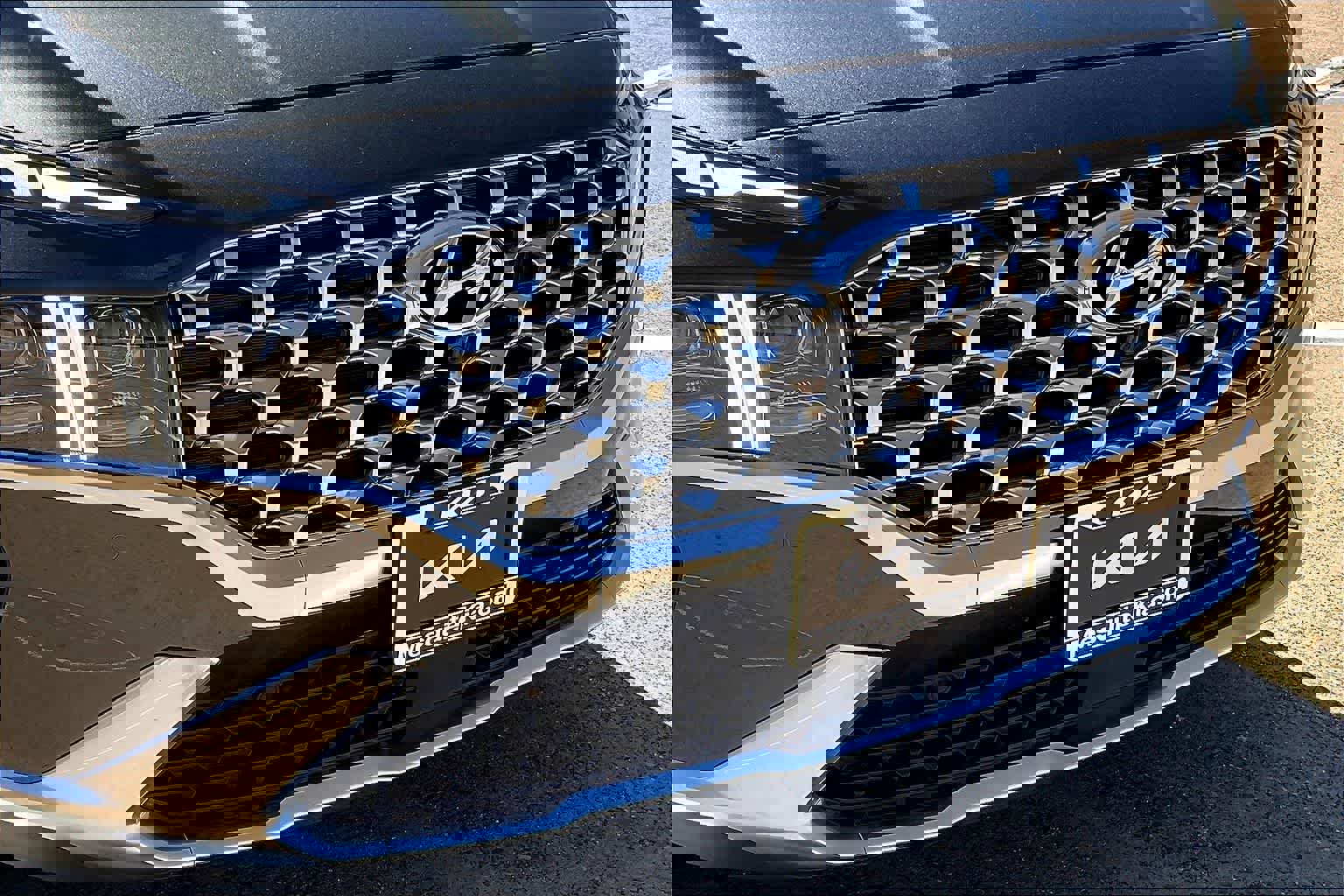 Used 2023 Hyundai Santa Fe Limited w/ Cargo Package image 32