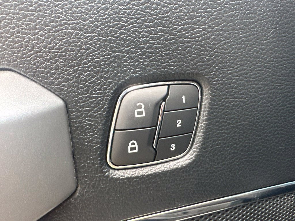 Used 2019 Ford F150 Lariat AWD/4WD image 17