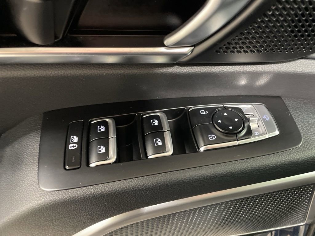 Used 2024 Kia Telluride EX w/ EX Captain's Chair Package image 25
