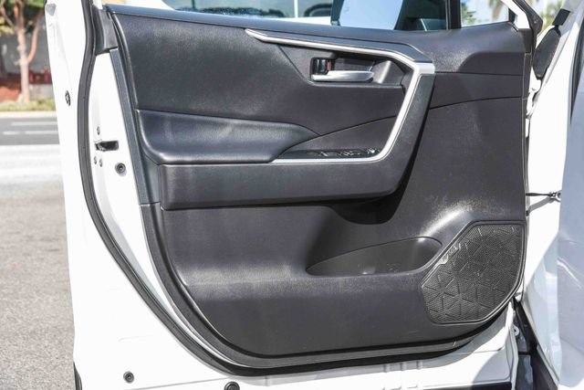 Used 2023 Toyota RAV4 XLE FWD image 23