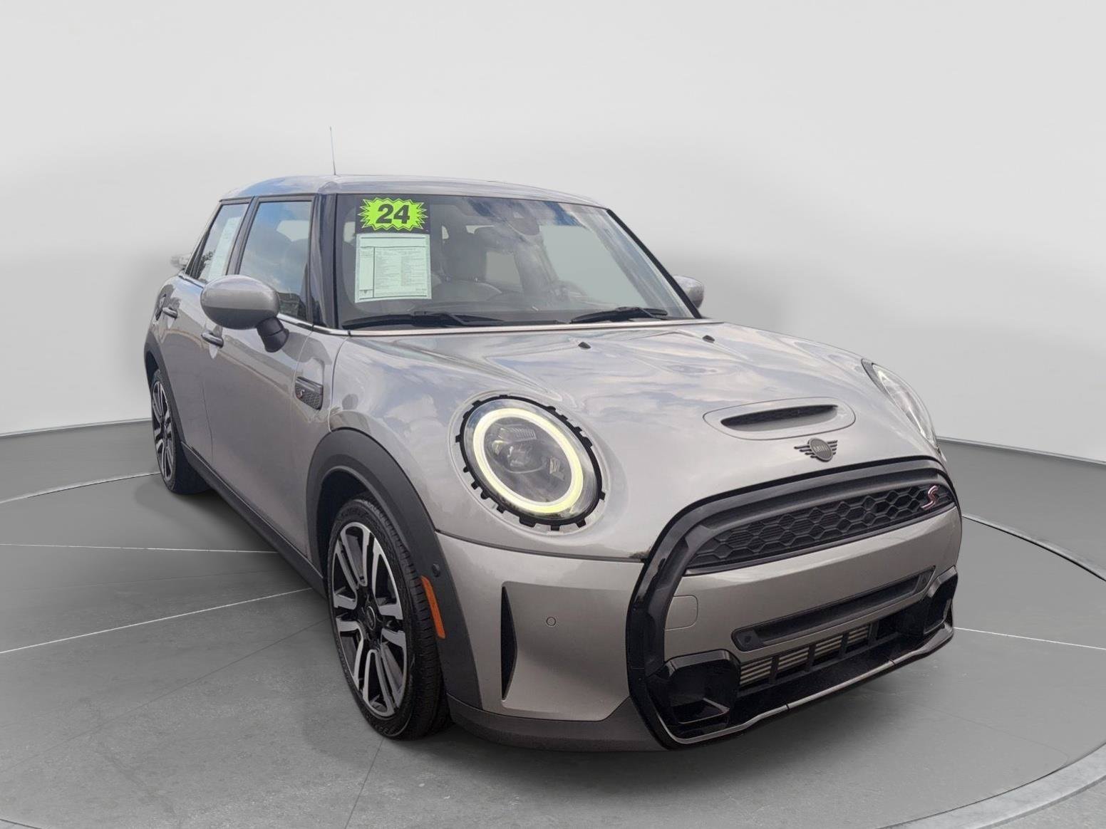 Used 2024 MINI Cooper S FWD image 7
