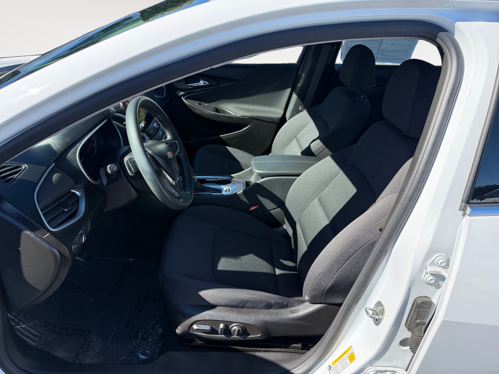 Used 2022 Chevrolet Malibu LT FWD image 10