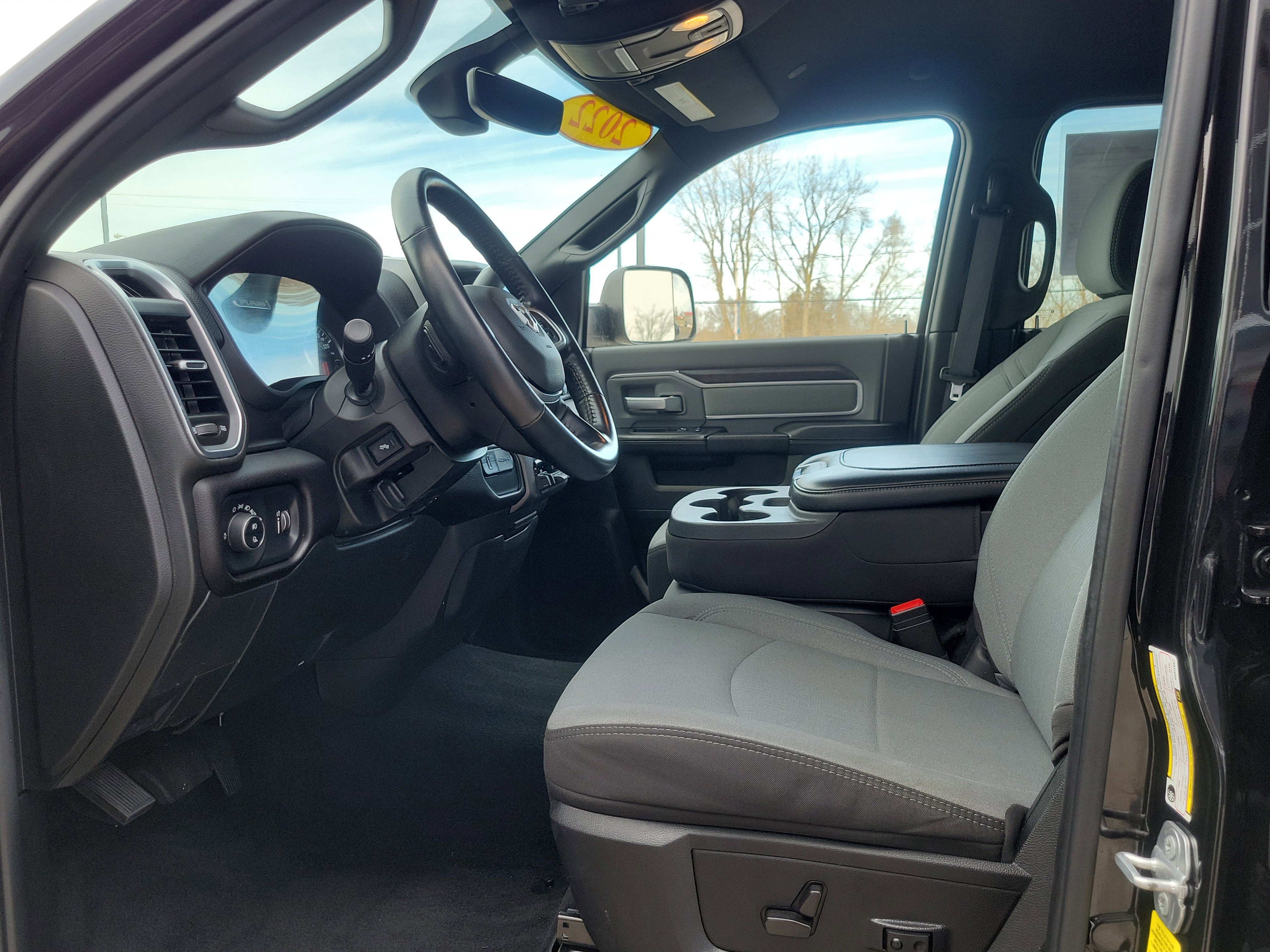 Used 2022 RAM 3500 Big Horn w/ Level A Equipment Group AWD/4WD image 8