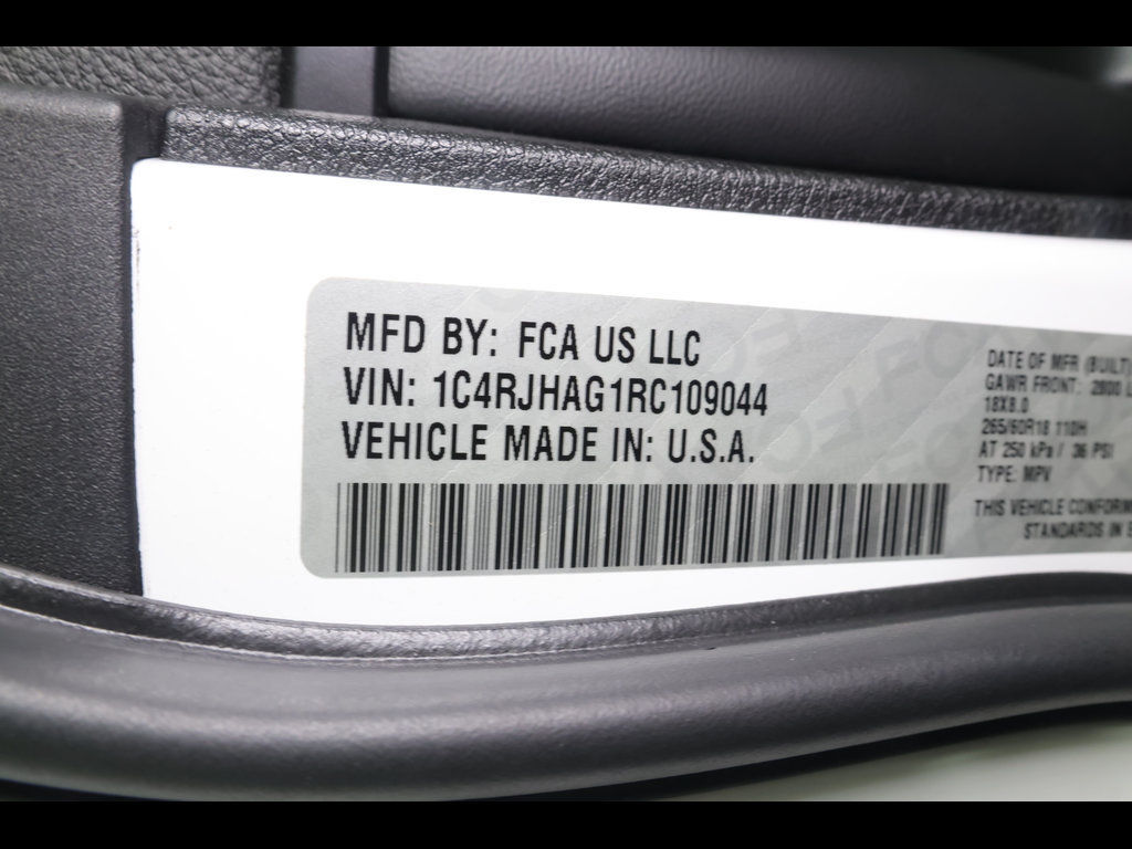 Used 2024 Jeep Grand Cherokee Altitude AWD/4WD image 29