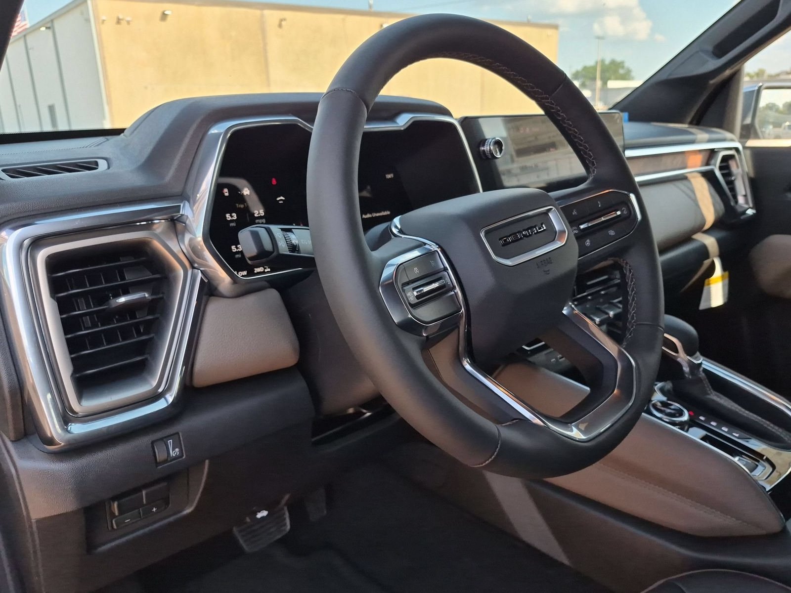New 2026 GMC Canyon Denali AWD/4WD image 11
